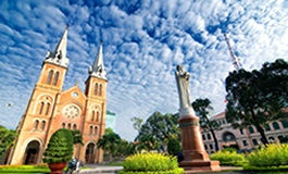 Notre Dame Katedrali ve Posta Binası Saygon Vietnam