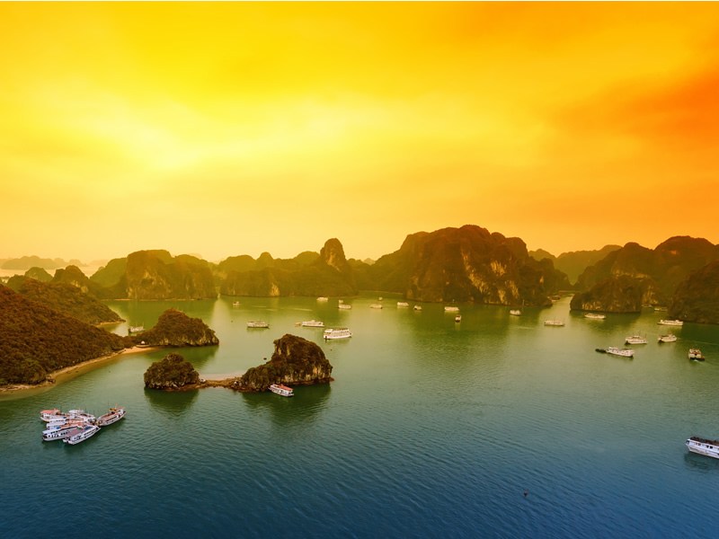 Vietnam halong bay gün batımı